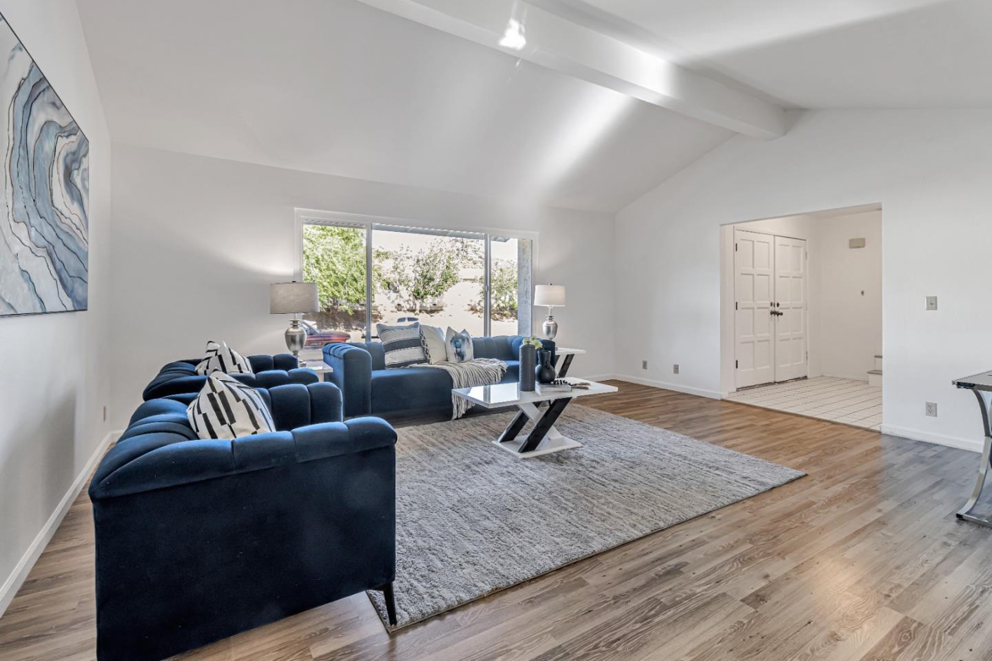 Detail Gallery Image 6 of 42 For 4131 Middle Park Dr, San Jose,  CA 95135 - 4 Beds | 2/1 Baths