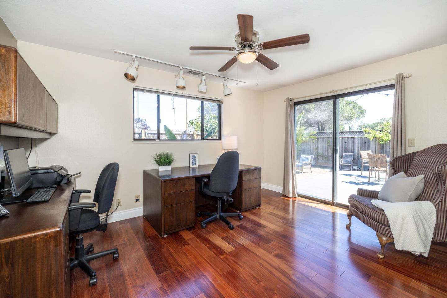 Detail Gallery Image 18 of 35 For 515 Lanyard Dr, Redwood Shores,  CA 94065 - 3 Beds | 2 Baths