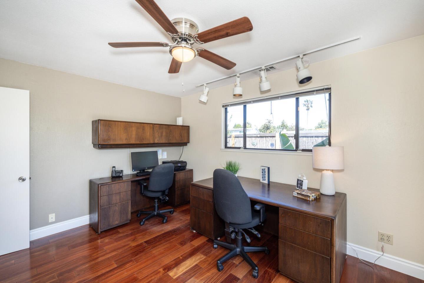 Detail Gallery Image 19 of 35 For 515 Lanyard Dr, Redwood Shores,  CA 94065 - 3 Beds | 2 Baths