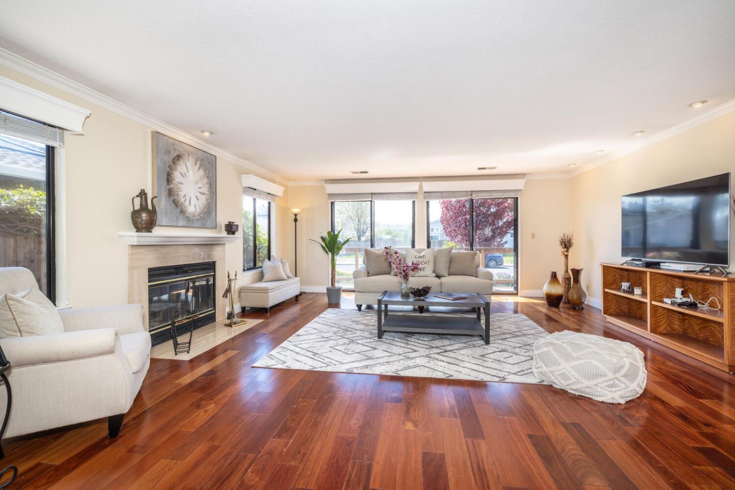 Detail Gallery Image 5 of 35 For 515 Lanyard Dr, Redwood Shores,  CA 94065 - 3 Beds | 2 Baths