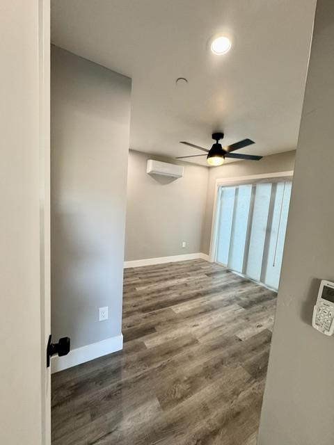 Detail Gallery Image 5 of 19 For 9582 Cherry Grove Cir, Sacramento,  CA 95829 - 5 Beds | 3/1 Baths