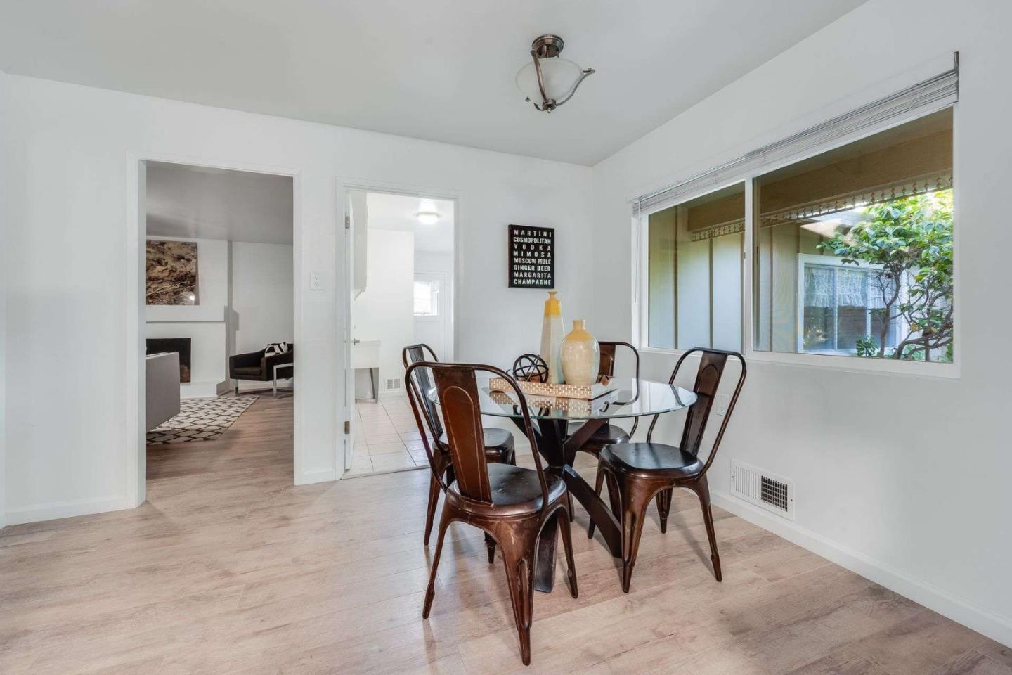 Detail Gallery Image 11 of 61 For 2760 Cheryl Ann Ct, San Jose,  CA 95124 - 4 Beds | 2/1 Baths
