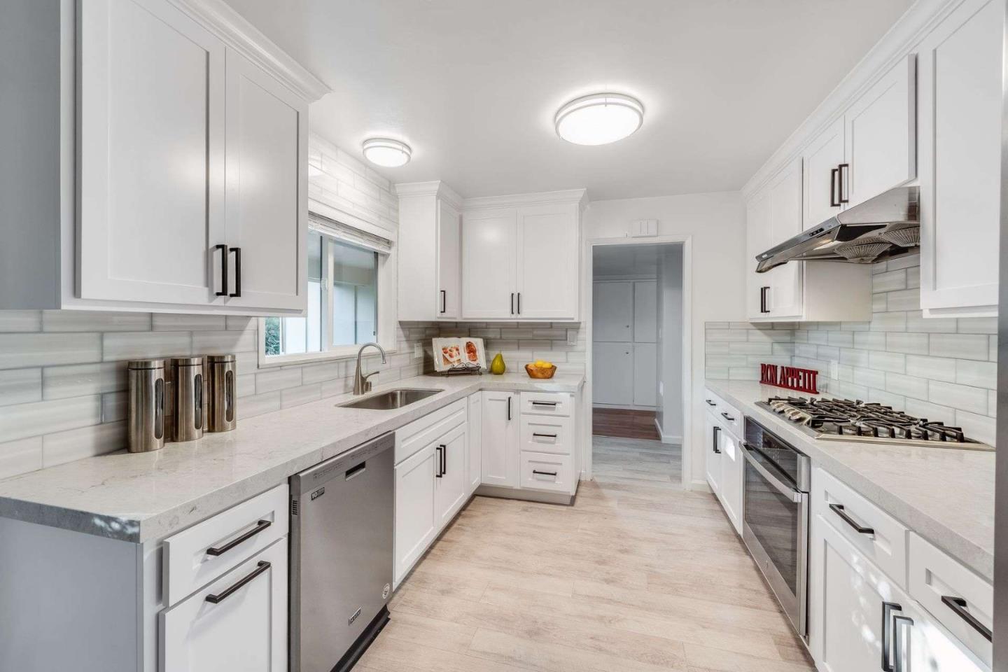Detail Gallery Image 12 of 61 For 2760 Cheryl Ann Ct, San Jose,  CA 95124 - 4 Beds | 2/1 Baths
