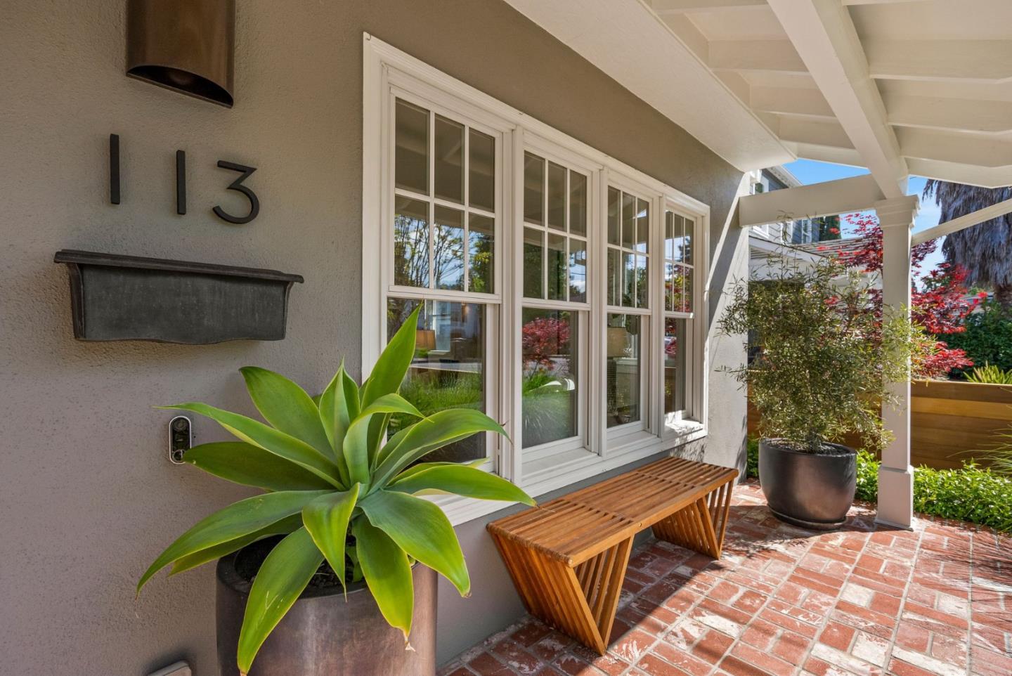 Detail Gallery Image 11 of 70 For 113 Wildwood Ave, San Carlos,  CA 94070 - 5 Beds | 3 Baths