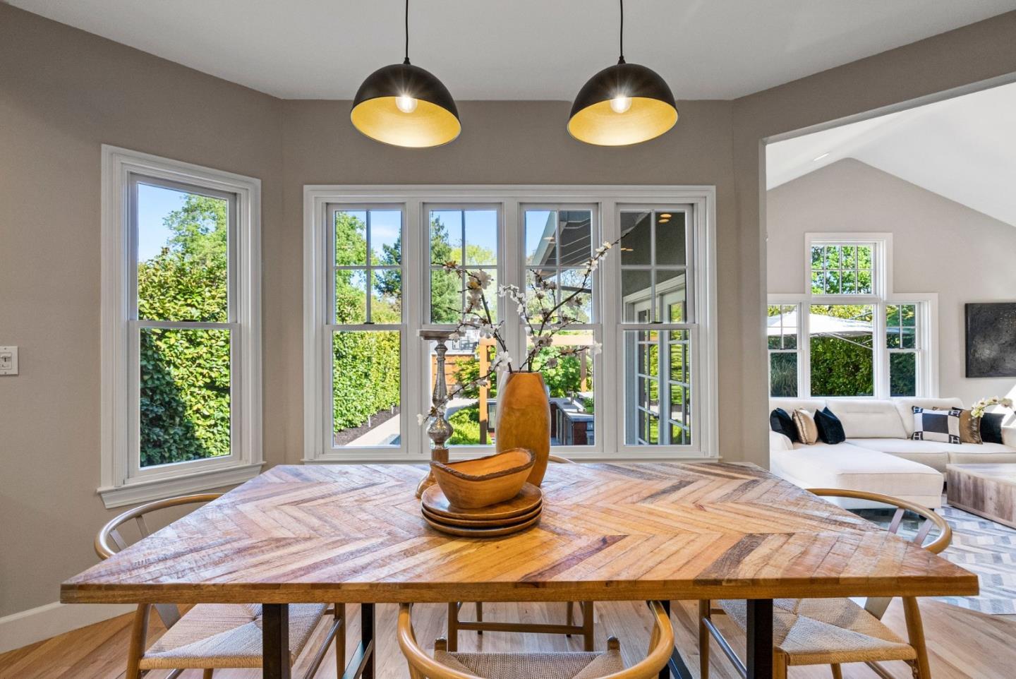 Detail Gallery Image 16 of 70 For 113 Wildwood Ave, San Carlos,  CA 94070 - 5 Beds | 3 Baths