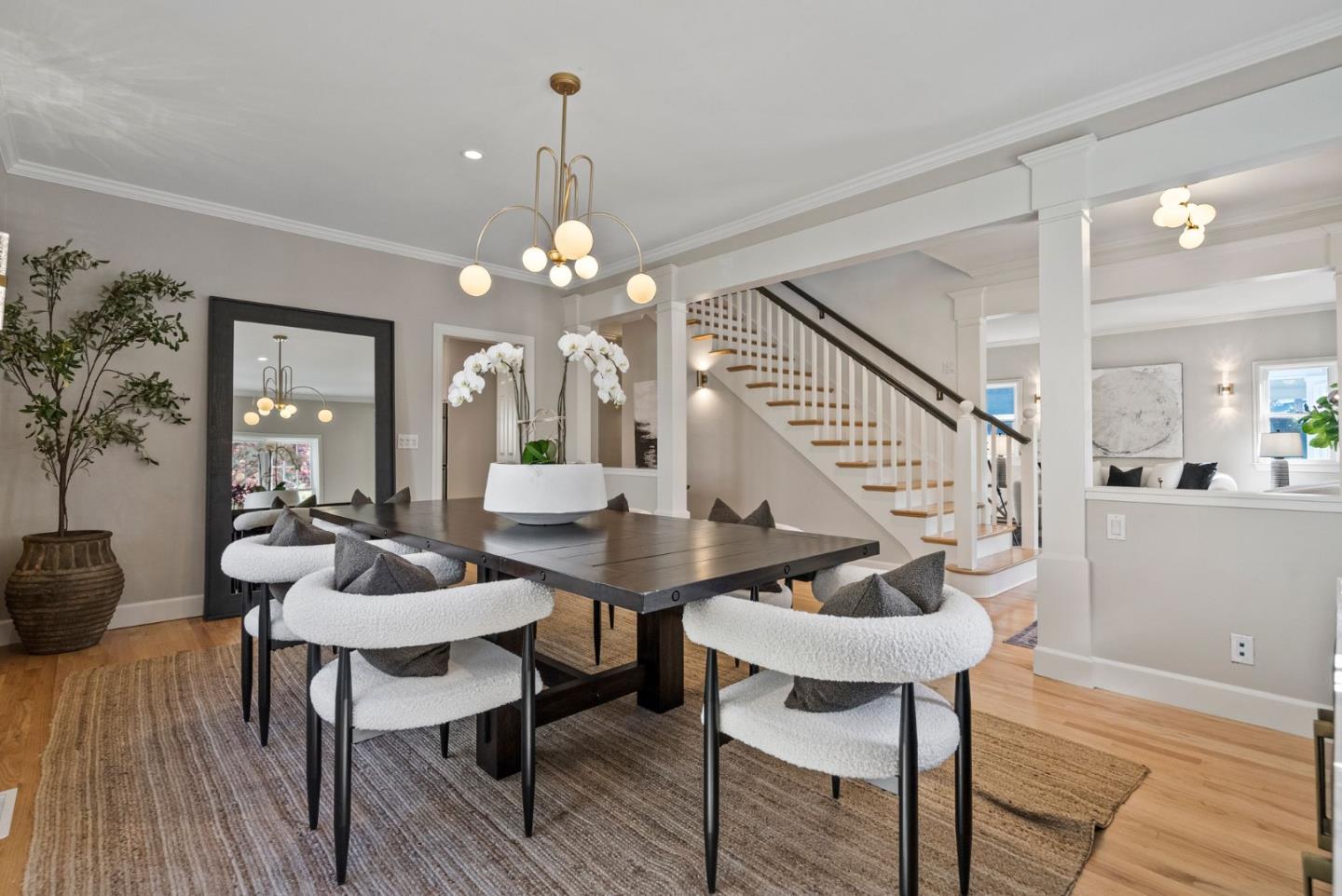 Detail Gallery Image 22 of 70 For 113 Wildwood Ave, San Carlos,  CA 94070 - 5 Beds | 3 Baths