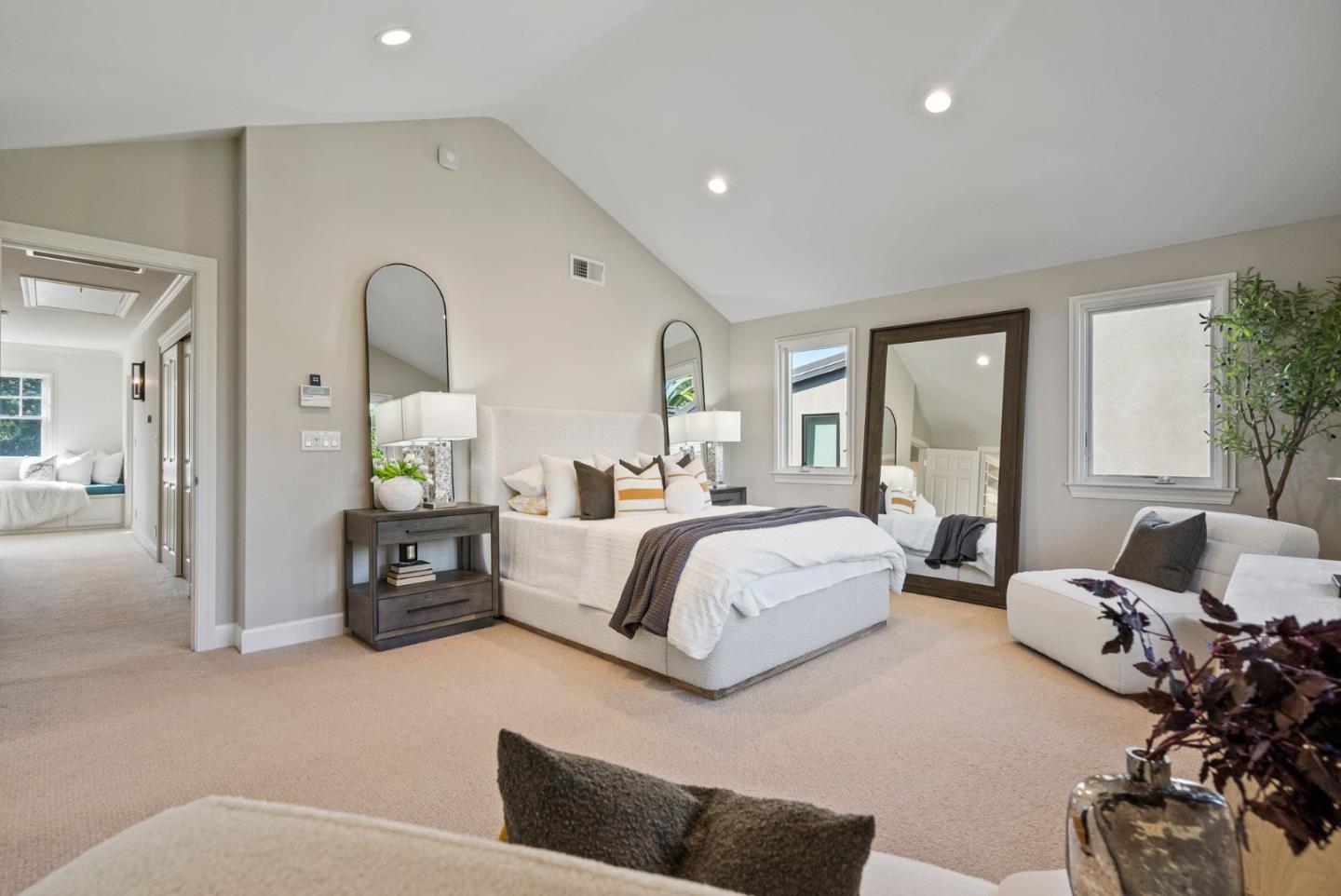 Detail Gallery Image 30 of 70 For 113 Wildwood Ave, San Carlos,  CA 94070 - 5 Beds | 3 Baths
