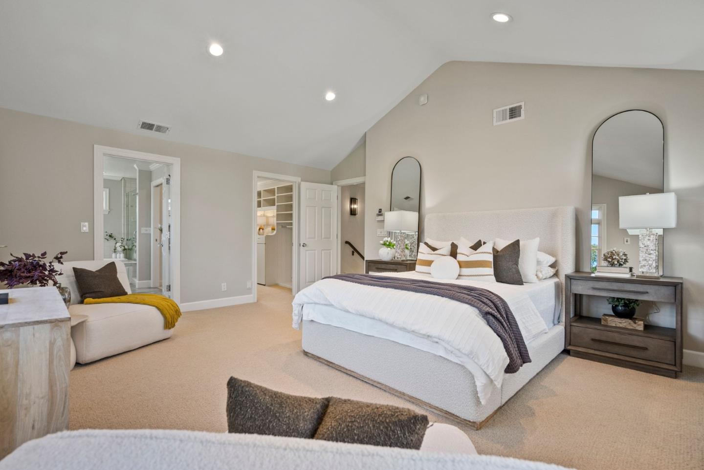 Detail Gallery Image 31 of 70 For 113 Wildwood Ave, San Carlos,  CA 94070 - 5 Beds | 3 Baths