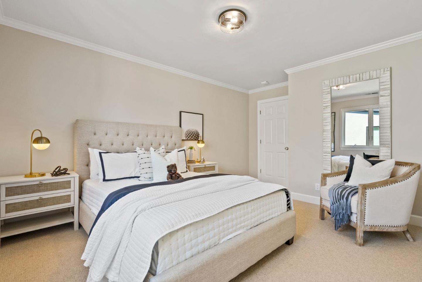 Detail Gallery Image 34 of 70 For 113 Wildwood Ave, San Carlos,  CA 94070 - 5 Beds | 3 Baths