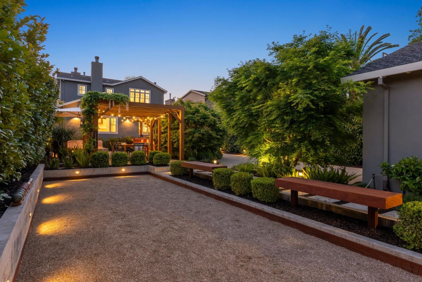 Detail Gallery Image 50 of 70 For 113 Wildwood Ave, San Carlos,  CA 94070 - 5 Beds | 3 Baths