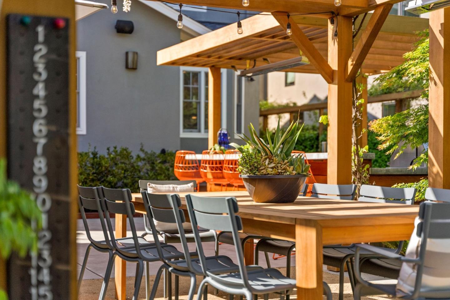 Detail Gallery Image 57 of 70 For 113 Wildwood Ave, San Carlos,  CA 94070 - 5 Beds | 3 Baths