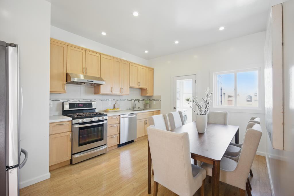 Detail Gallery Image 7 of 34 For 126-128 Lisbon St, San Francisco,  CA 94112 - – Beds | – Baths