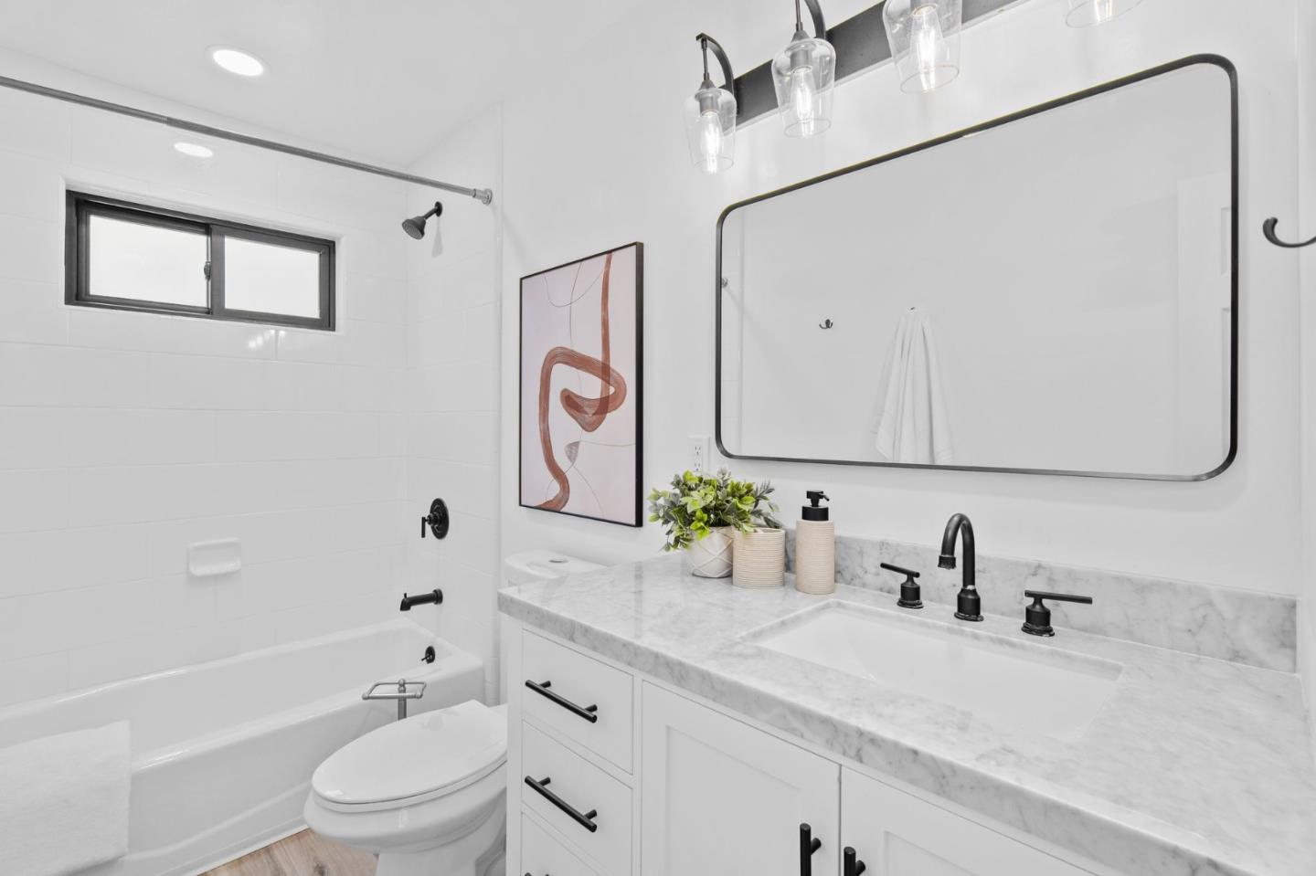 Detail Gallery Image 21 of 49 For 1131 Walk Cir, Santa Cruz,  CA 95060 - 3 Beds | 3 Baths
