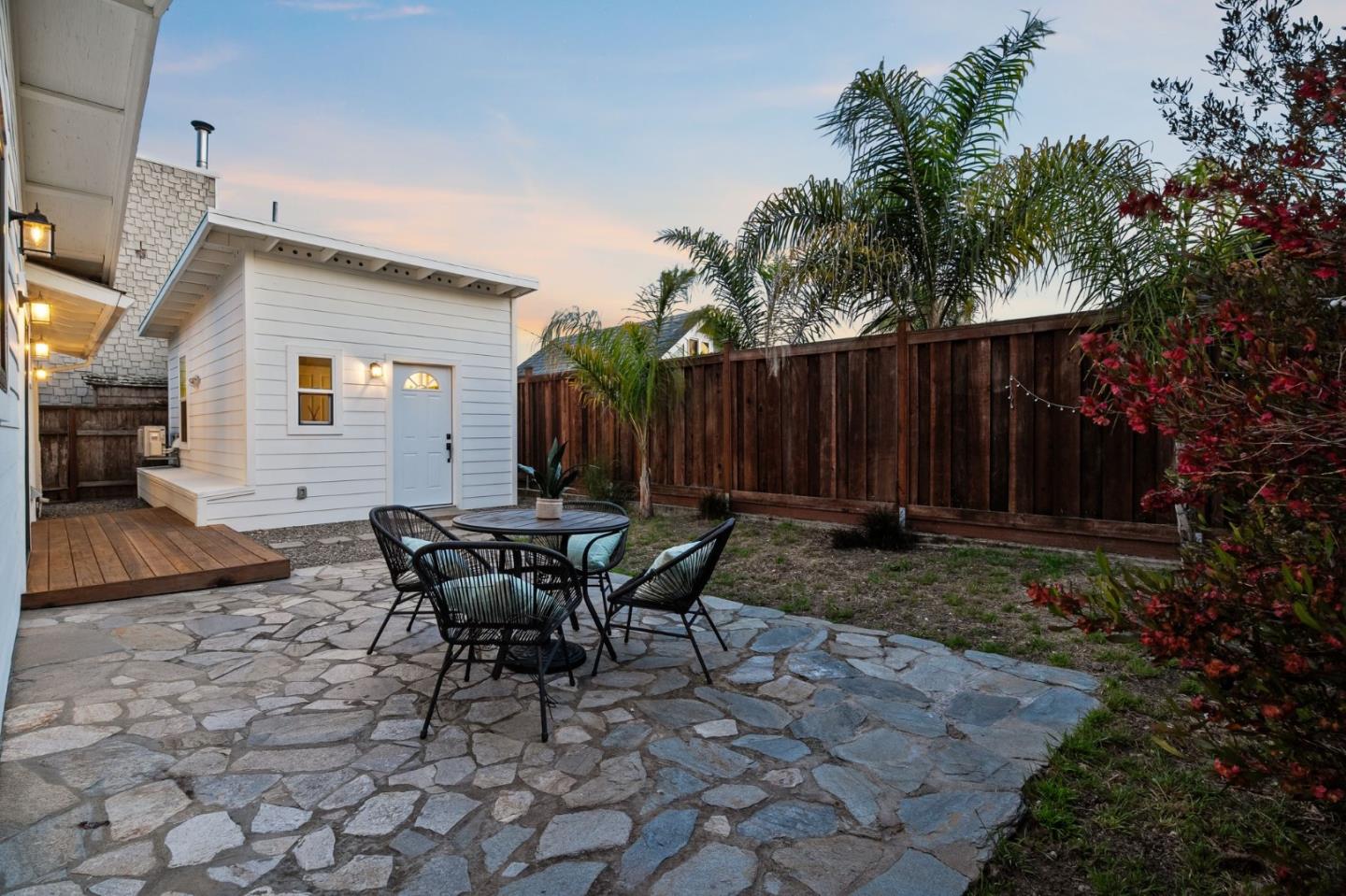 Detail Gallery Image 47 of 49 For 1131 Walk Cir, Santa Cruz,  CA 95060 - 3 Beds | 3 Baths