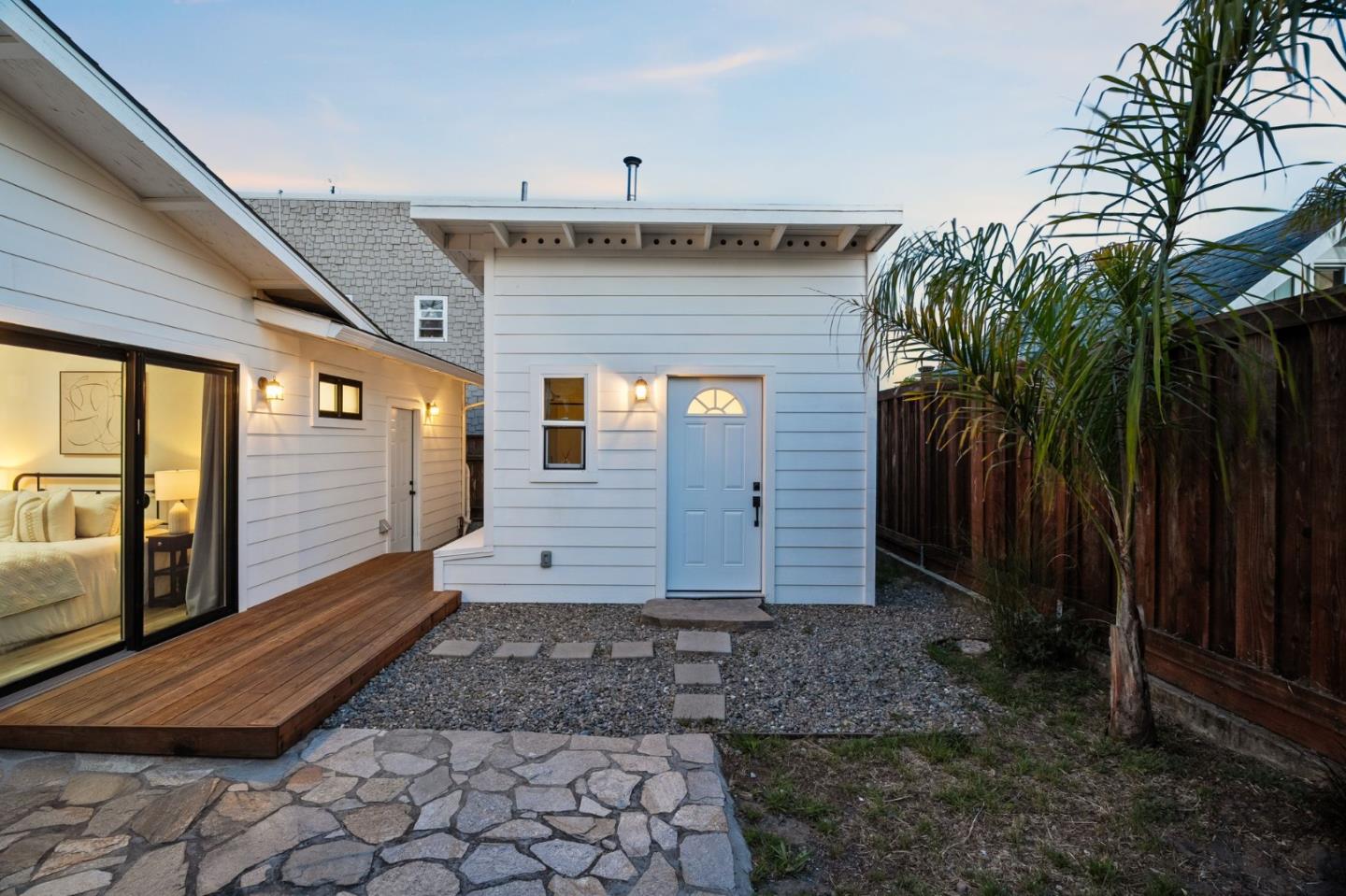 Detail Gallery Image 49 of 49 For 1131 Walk Cir, Santa Cruz,  CA 95060 - 3 Beds | 3 Baths