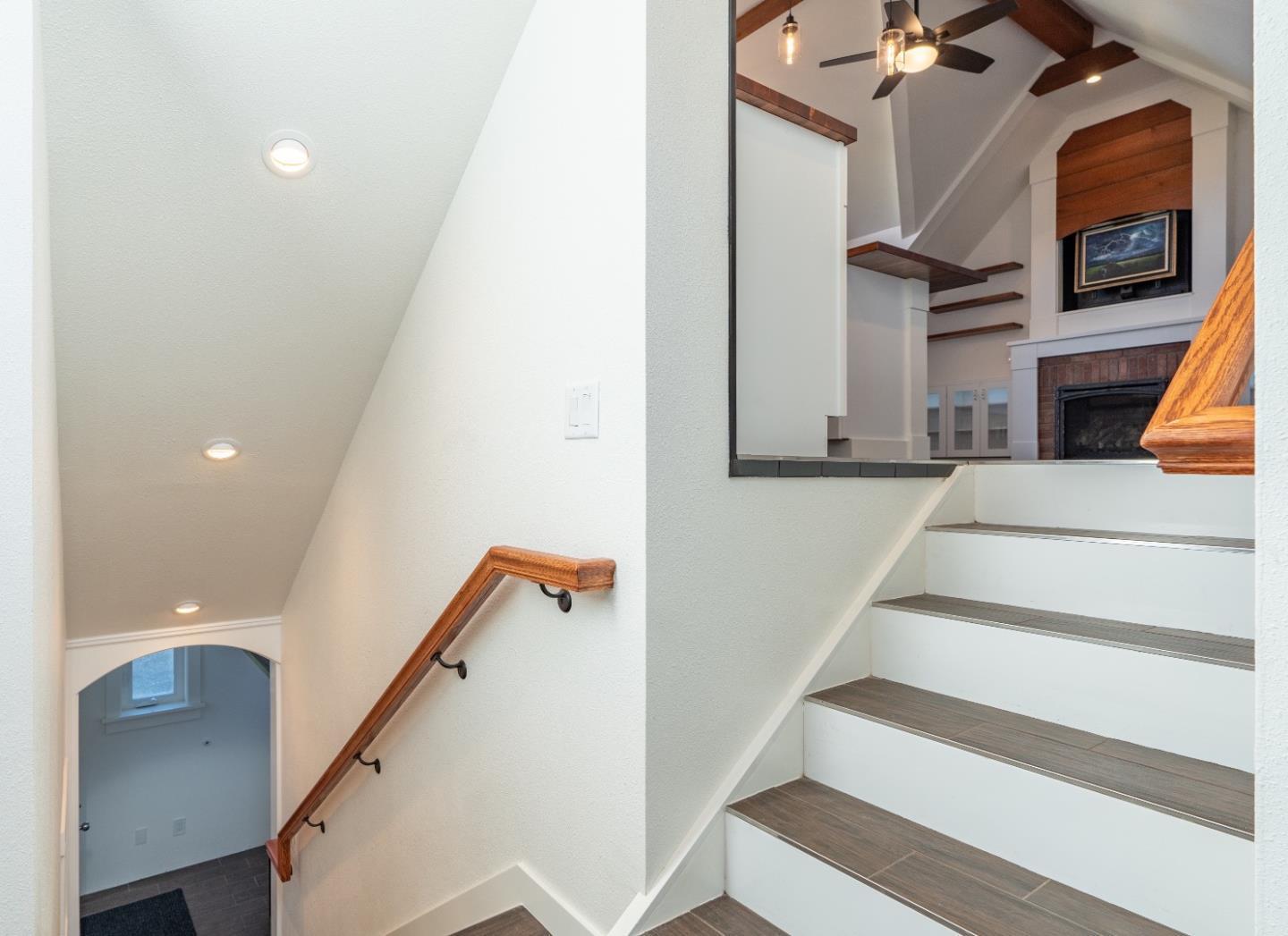 Detail Gallery Image 3 of 5 For 980 San Ramon Ave, Moss Beach,  CA 94038 - 1 Beds | 1 Baths