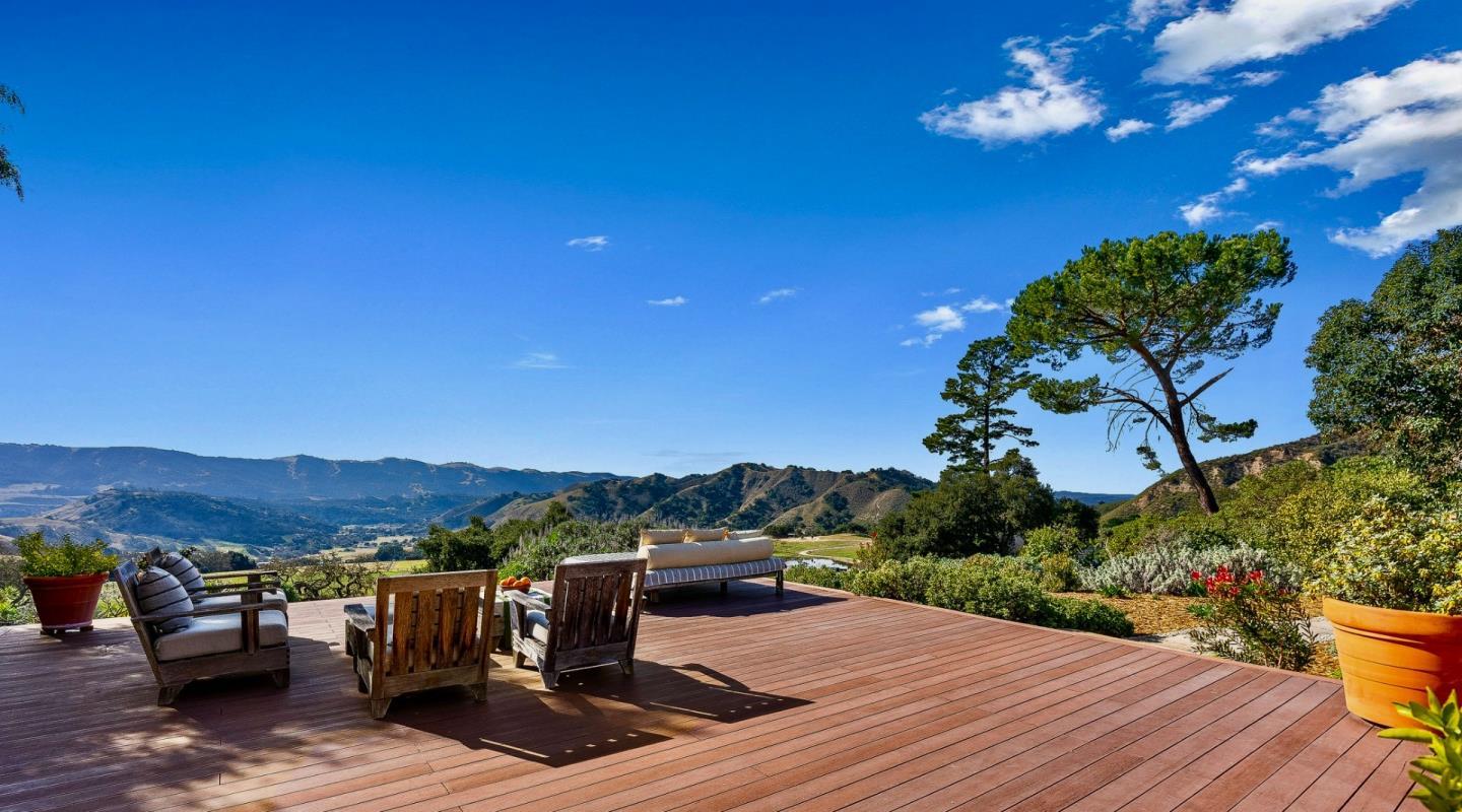 Detail Gallery Image 2 of 54 For 17755 Corral Del Cielo Rd, Corral De Tierra,  CA 93908 - 4 Beds | 2/1 Baths