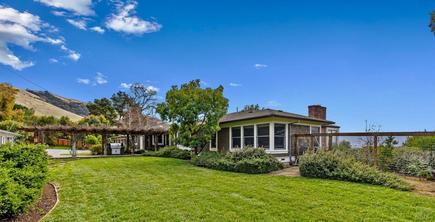 Detail Gallery Image 35 of 54 For 17755 Corral Del Cielo Rd, Corral De Tierra,  CA 93908 - 4 Beds | 2/1 Baths