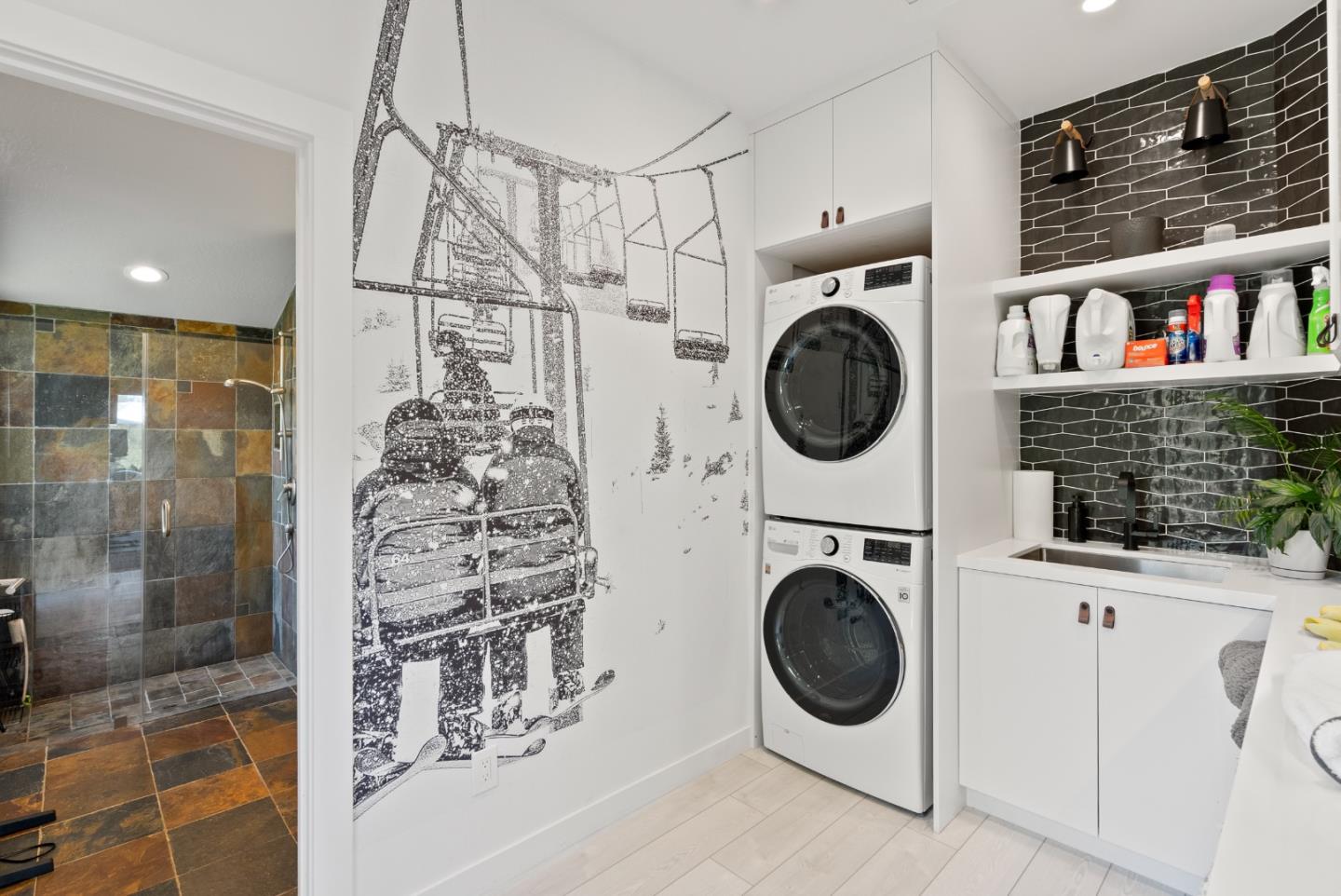 Detail Gallery Image 32 of 51 For 26960 Orchard Hill Ln, Los Altos Hills,  CA 94022 - 7 Beds | 7/1 Baths