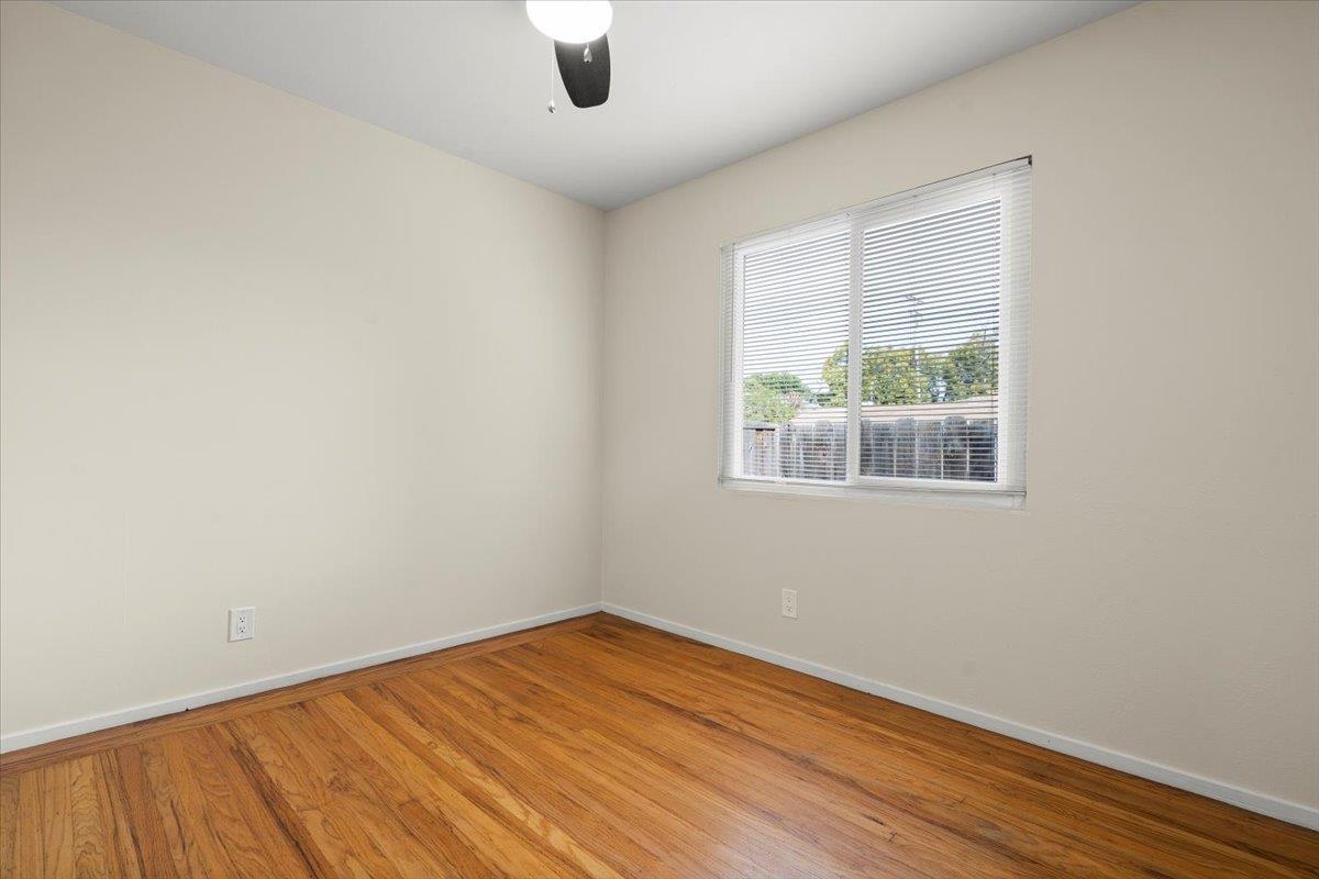 Detail Gallery Image 8 of 16 For 220 Loreto St, Mountain View,  CA 94041 - – Beds | – Baths