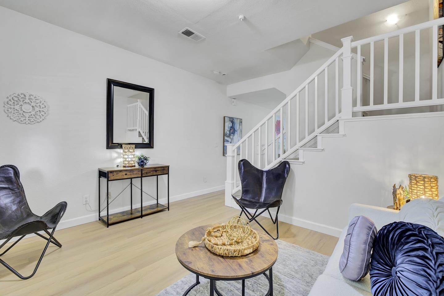 Detail Gallery Image 4 of 27 For 758 Bonita Ave, San Jose,  CA 95116 - 2 Beds | 2 Baths