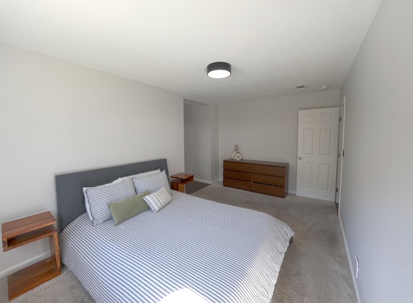 Detail Gallery Image 9 of 33 For 3432 Dominick Ct, San Jose,  CA 95127 - 4 Beds | 2 Baths