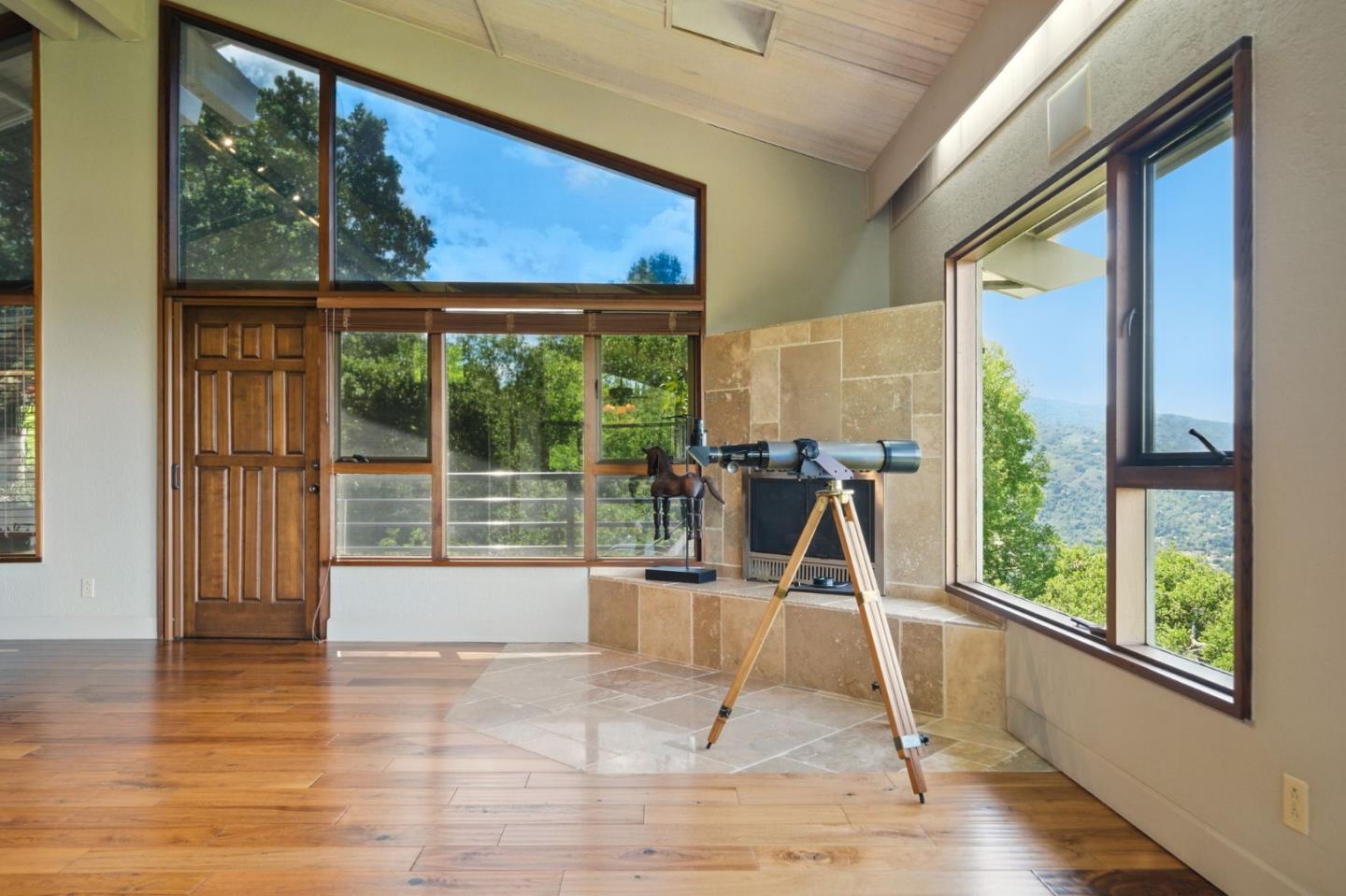Detail Gallery Image 16 of 55 For 16190 Maya Way, Los Gatos,  CA 95030 - 4 Beds | 2/1 Baths