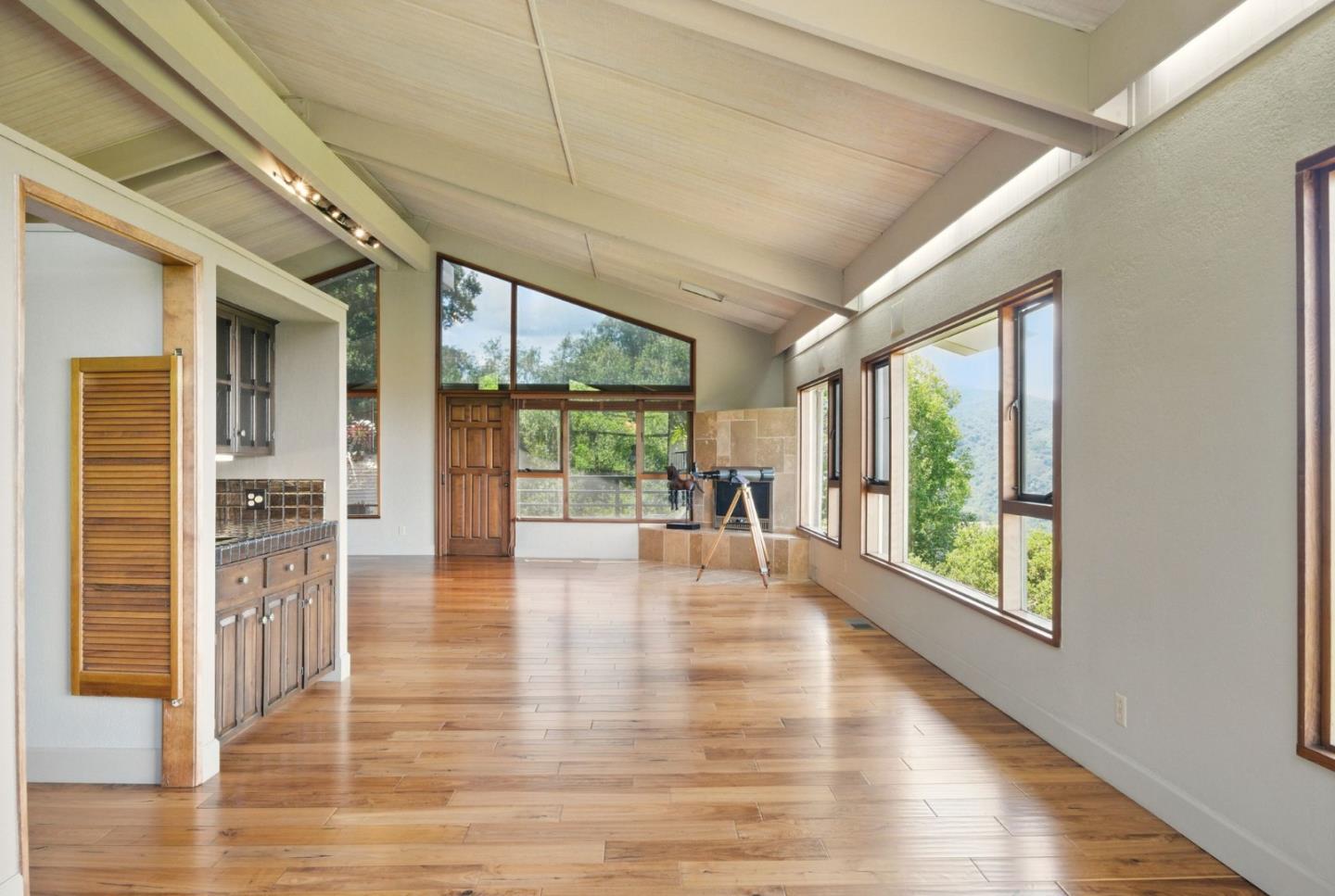 Detail Gallery Image 17 of 55 For 16190 Maya Way, Los Gatos,  CA 95030 - 4 Beds | 2/1 Baths