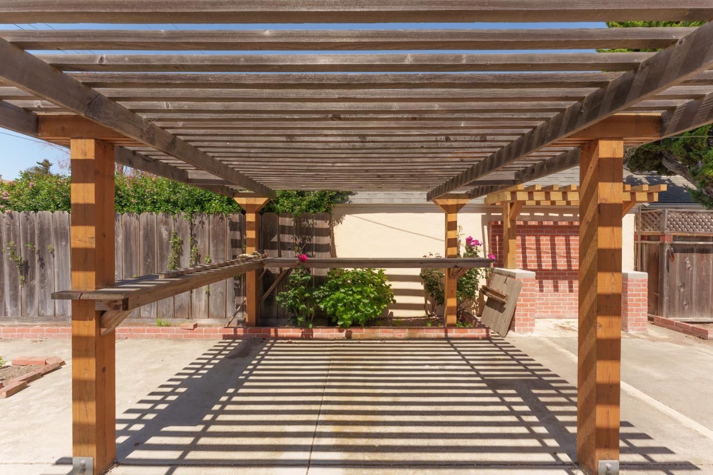 Detail Gallery Image 19 of 22 For 13 Orange Dr, Salinas,  CA 93901 - 3 Beds | 2 Baths