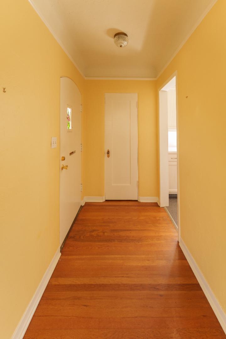 Detail Gallery Image 4 of 22 For 13 Orange Dr, Salinas,  CA 93901 - 3 Beds | 2 Baths