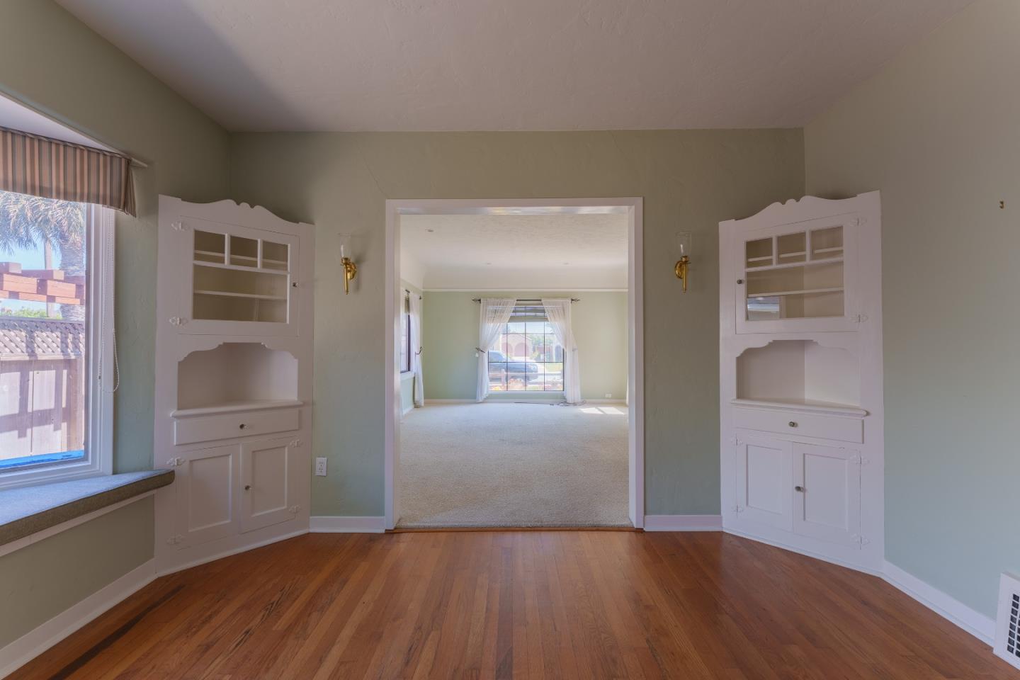 Detail Gallery Image 8 of 22 For 13 Orange Dr, Salinas,  CA 93901 - 3 Beds | 2 Baths