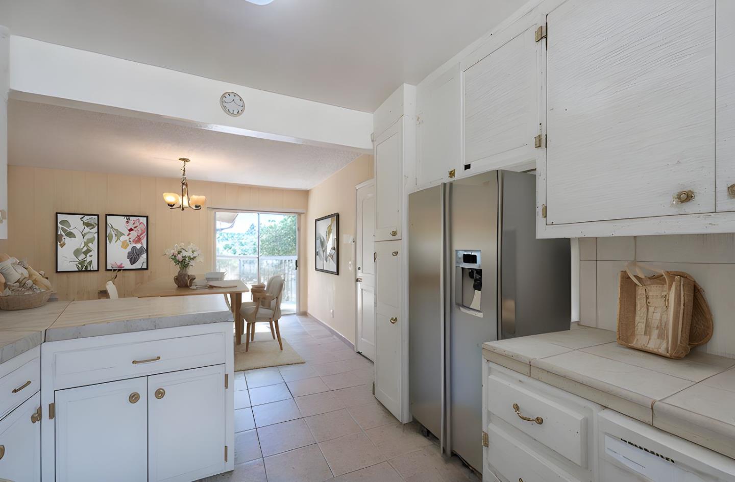 Detail Gallery Image 10 of 41 For 9773 Borromeo Dr, Salinas,  CA 93907 - 3 Beds | 2 Baths
