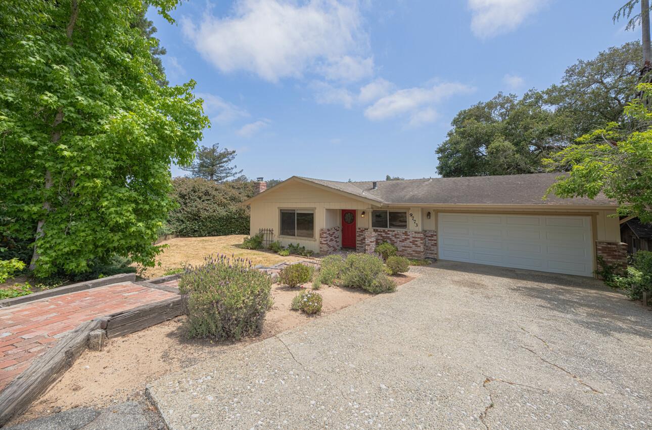 Detail Gallery Image 3 of 41 For 9773 Borromeo Dr, Salinas,  CA 93907 - 3 Beds | 2 Baths