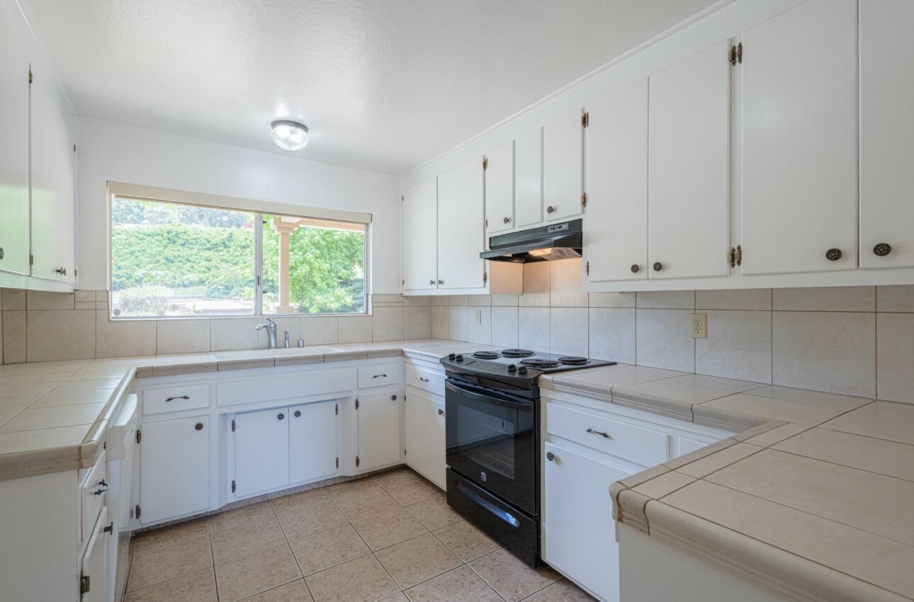 Detail Gallery Image 33 of 41 For 9773 Borromeo Dr, Salinas,  CA 93907 - 3 Beds | 2 Baths
