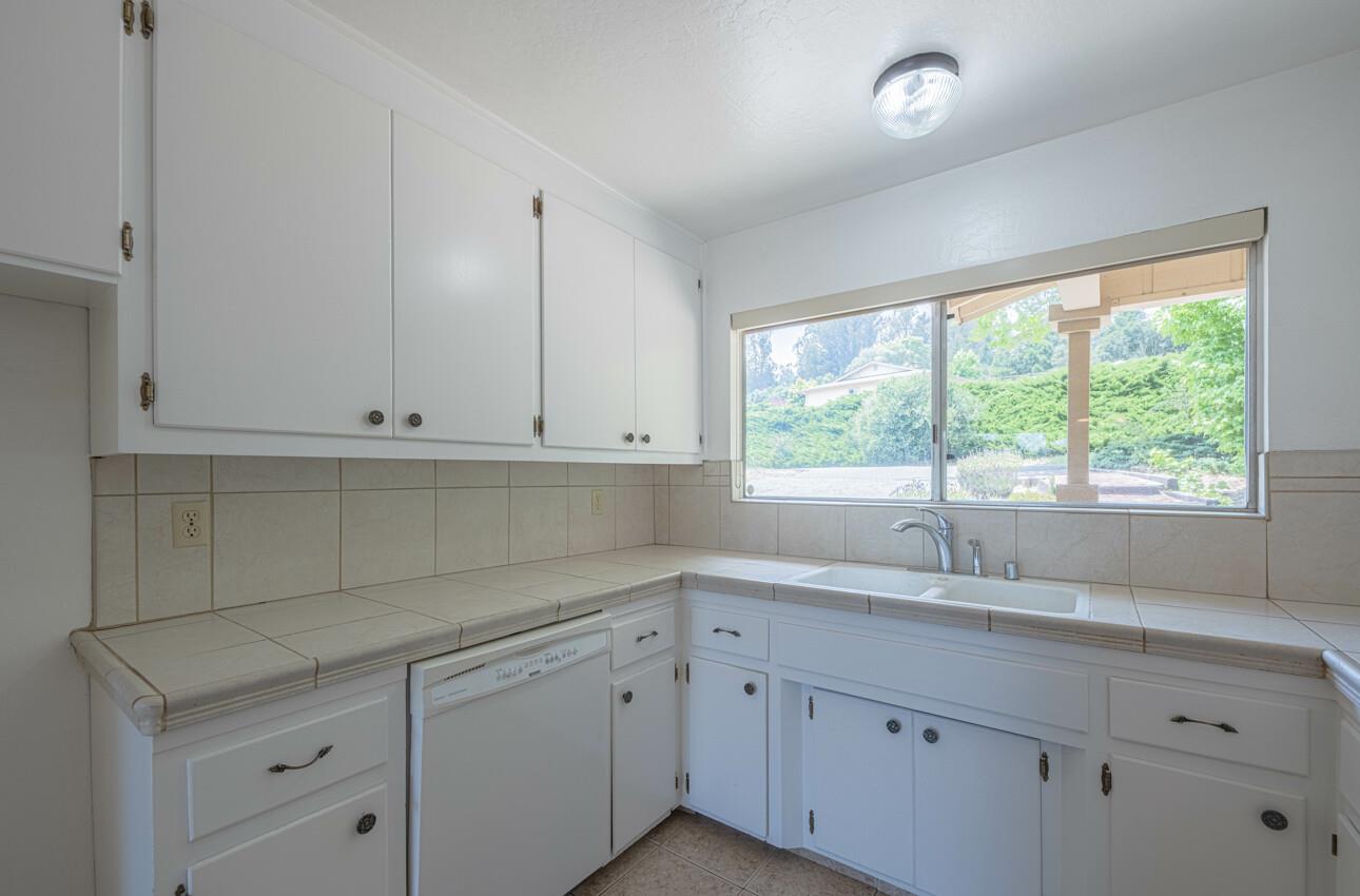 Detail Gallery Image 34 of 41 For 9773 Borromeo Dr, Salinas,  CA 93907 - 3 Beds | 2 Baths
