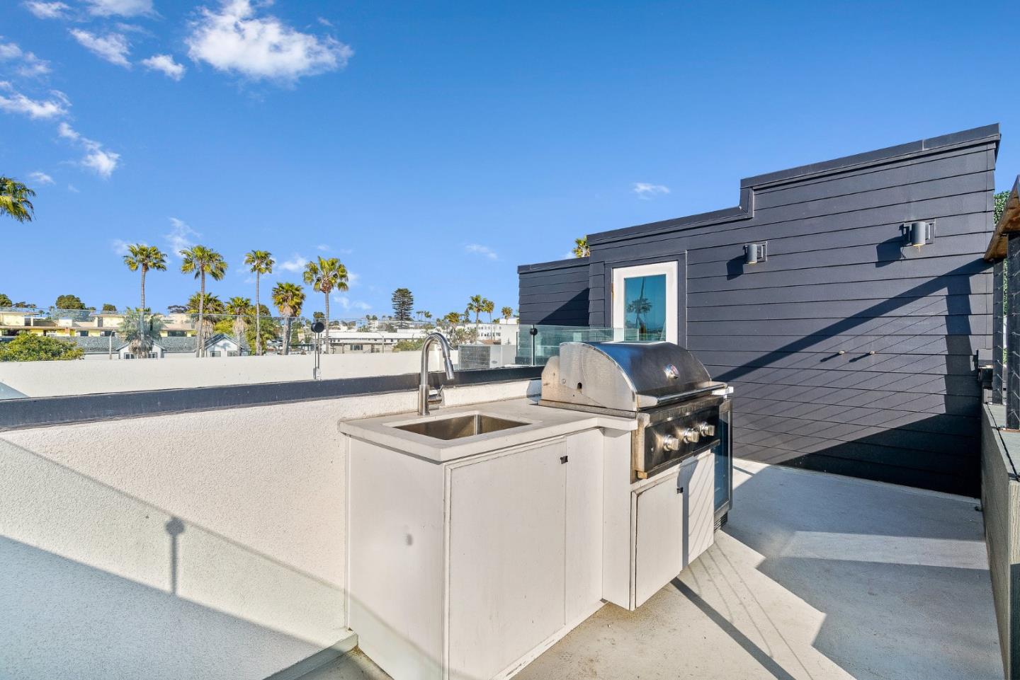 Detail Gallery Image 37 of 56 For 508 N Tremont St #B,  Oceanside,  CA 92054 - 3 Beds | 3/1 Baths