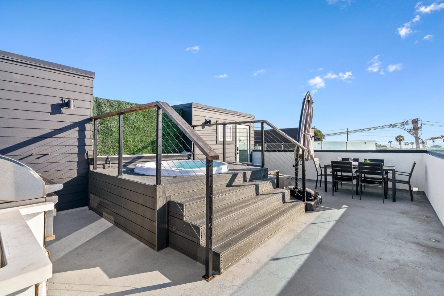Detail Gallery Image 38 of 56 For 508 N Tremont St #B,  Oceanside,  CA 92054 - 3 Beds | 3/1 Baths