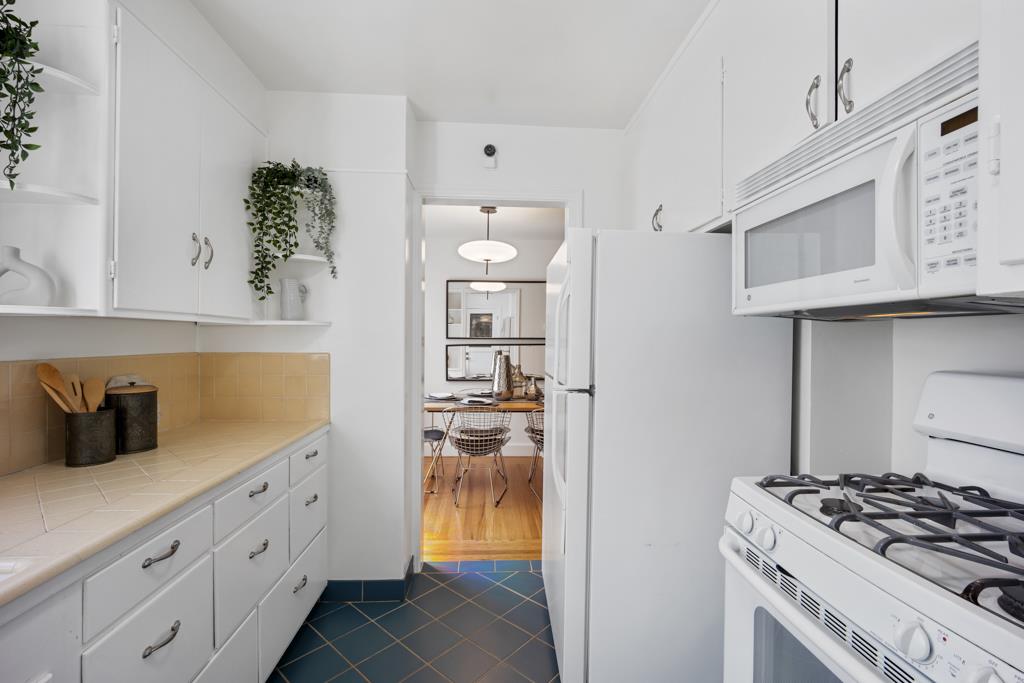 Detail Gallery Image 13 of 24 For 212 Lee St, Oakland,  CA 94610 - 1 Beds | 1 Baths