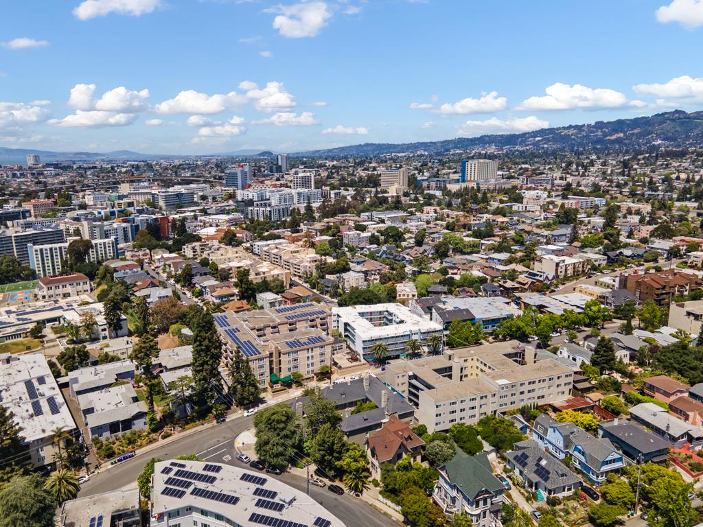 Detail Gallery Image 22 of 24 For 212 Lee St, Oakland,  CA 94610 - 1 Beds | 1 Baths