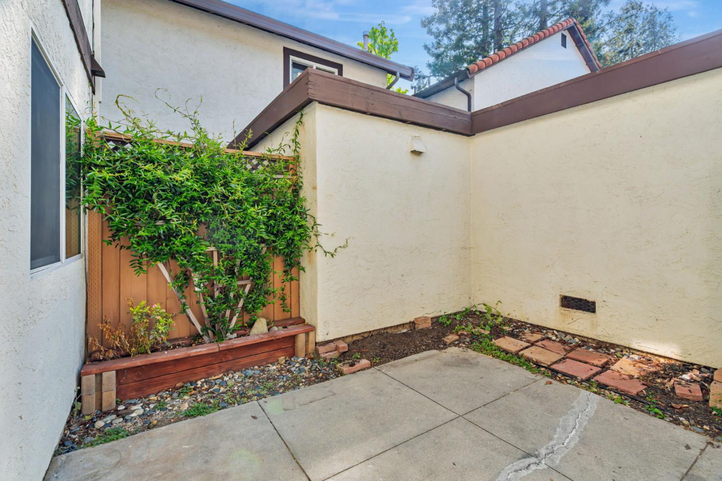 Detail Gallery Image 35 of 43 For 7145 Rouse Ct, San Jose,  CA 95139 - 3 Beds | 2/1 Baths
