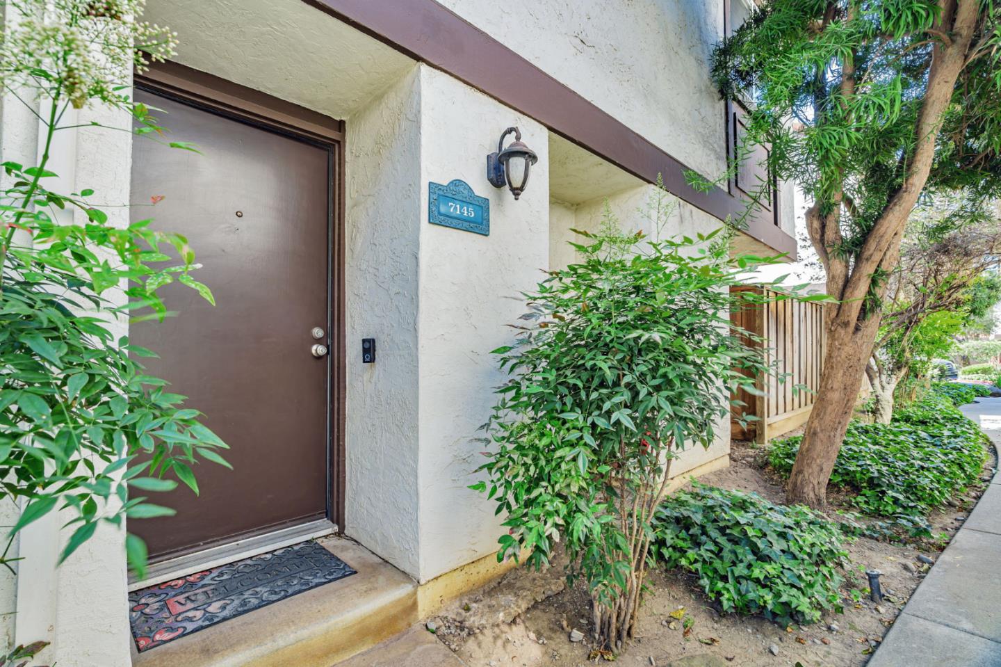 Detail Gallery Image 4 of 43 For 7145 Rouse Ct, San Jose,  CA 95139 - 3 Beds | 2/1 Baths