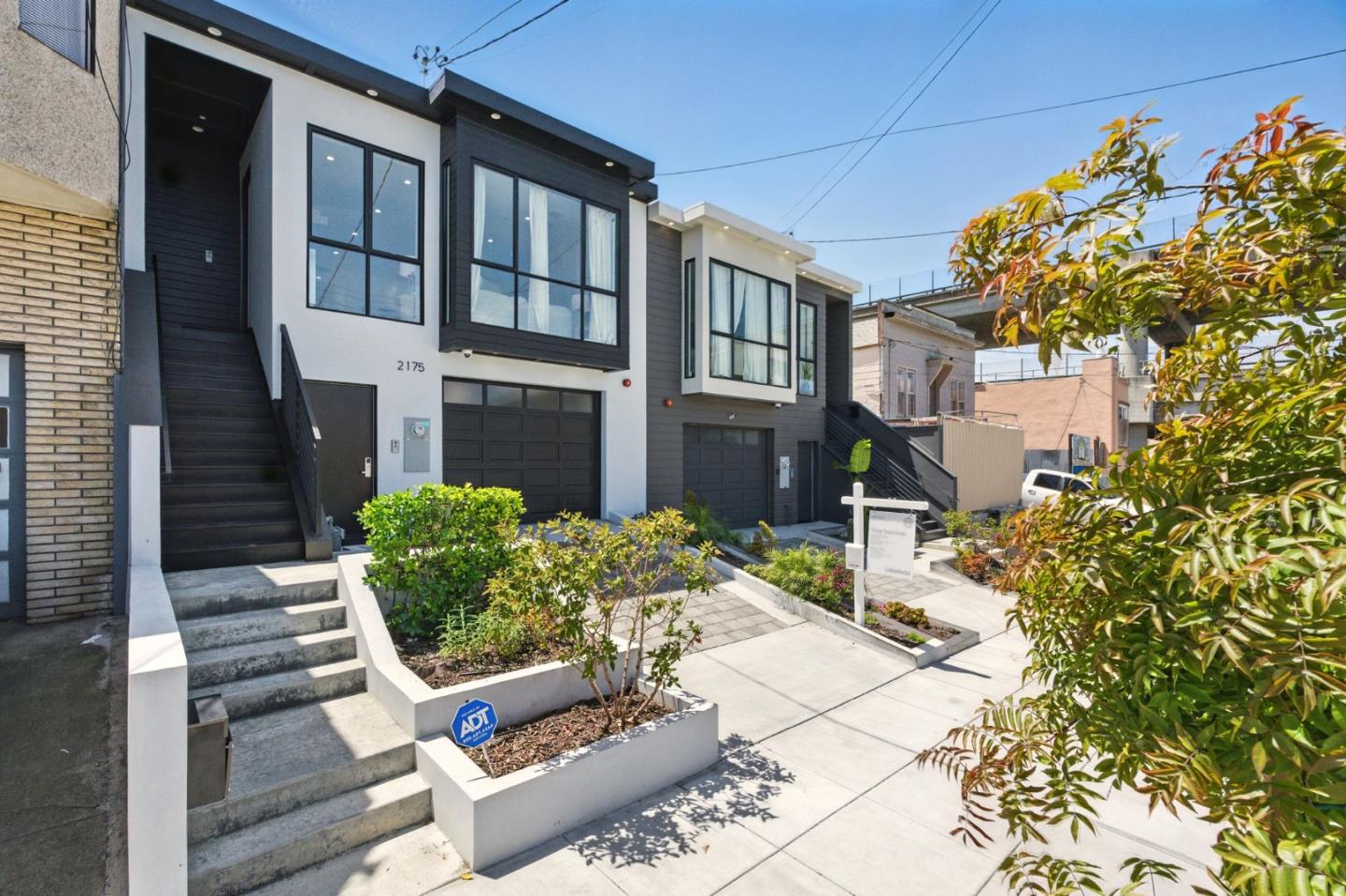 Detail Gallery Image 2 of 60 For 2175 Quesada Ave, San Francisco,  CA 94124 - 5 Beds | 3 Baths