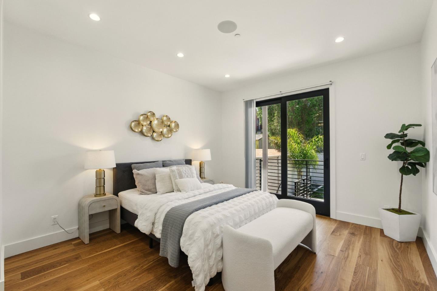 Detail Gallery Image 23 of 60 For 2175 Quesada Ave, San Francisco,  CA 94124 - 5 Beds | 3 Baths