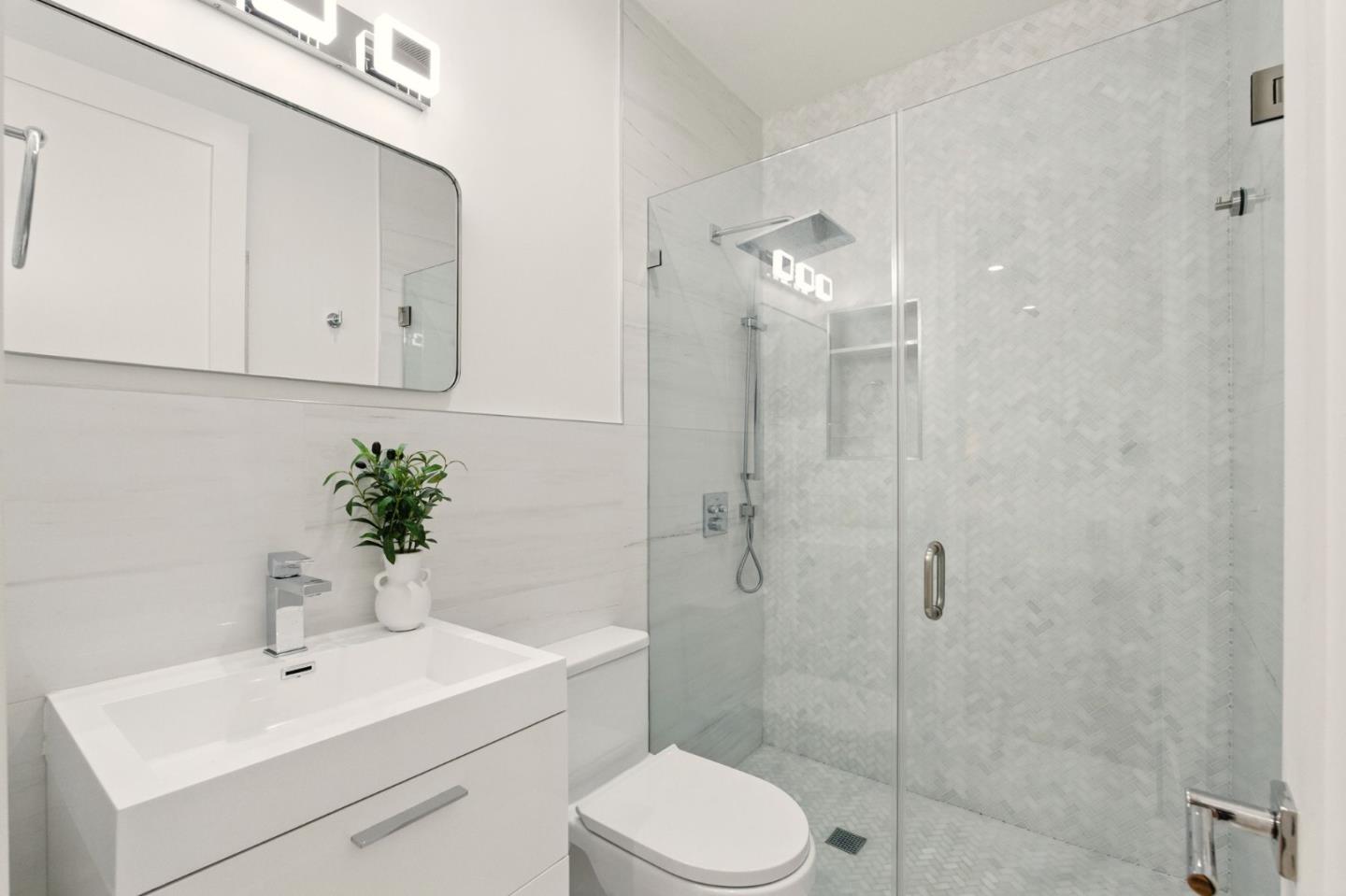 Detail Gallery Image 41 of 60 For 2175 Quesada Ave, San Francisco,  CA 94124 - 5 Beds | 3 Baths