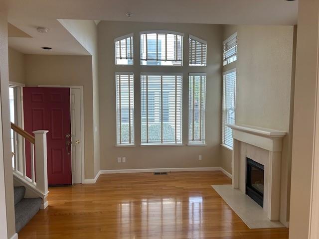 Detail Gallery Image 4 of 12 For 1027 Nobel Dr, Santa Cruz,  CA 95060 - 2 Beds | 2/1 Baths