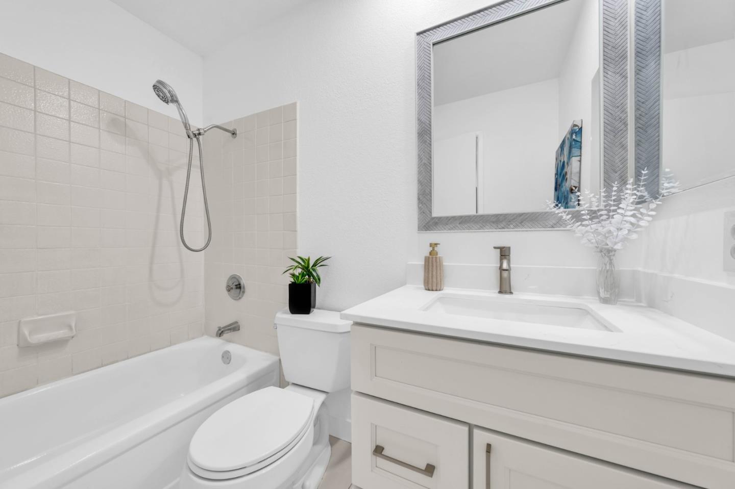 Detail Gallery Image 18 of 25 For 2424 Britt Way, San Jose,  CA 95148 - 3 Beds | 2 Baths