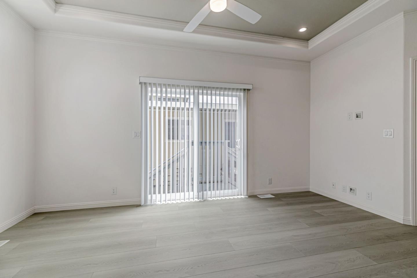 Detail Gallery Image 10 of 36 For 555 Umbarger Rd #131,  San Jose,  CA 95111 - 3 Beds | 3 Baths