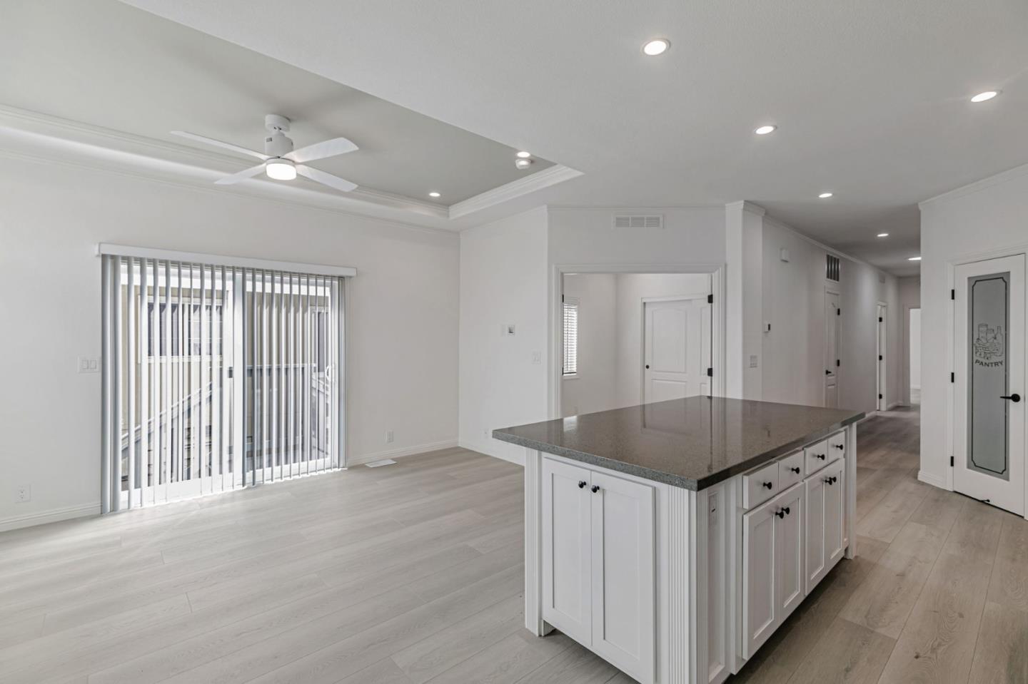 Detail Gallery Image 16 of 36 For 555 Umbarger Rd #131,  San Jose,  CA 95111 - 3 Beds | 3 Baths