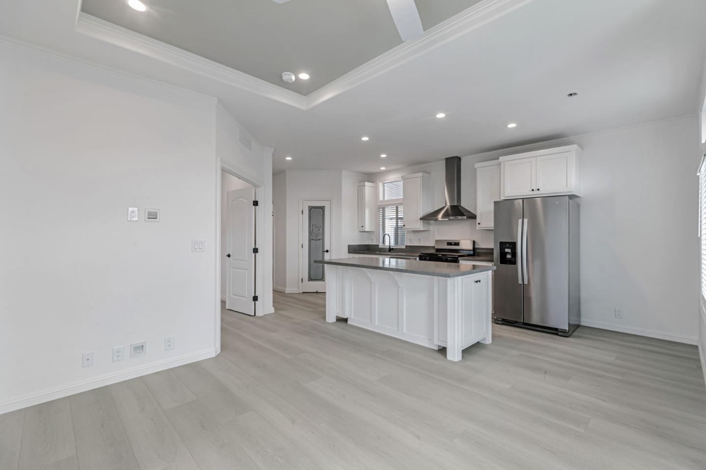 Detail Gallery Image 17 of 36 For 555 Umbarger Rd #131,  San Jose,  CA 95111 - 3 Beds | 3 Baths