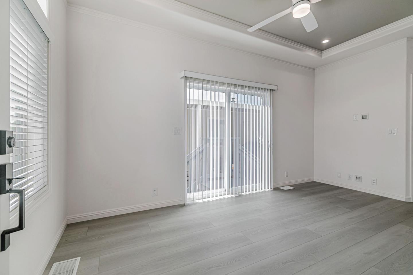 Detail Gallery Image 8 of 36 For 555 Umbarger Rd #131,  San Jose,  CA 95111 - 3 Beds | 3 Baths